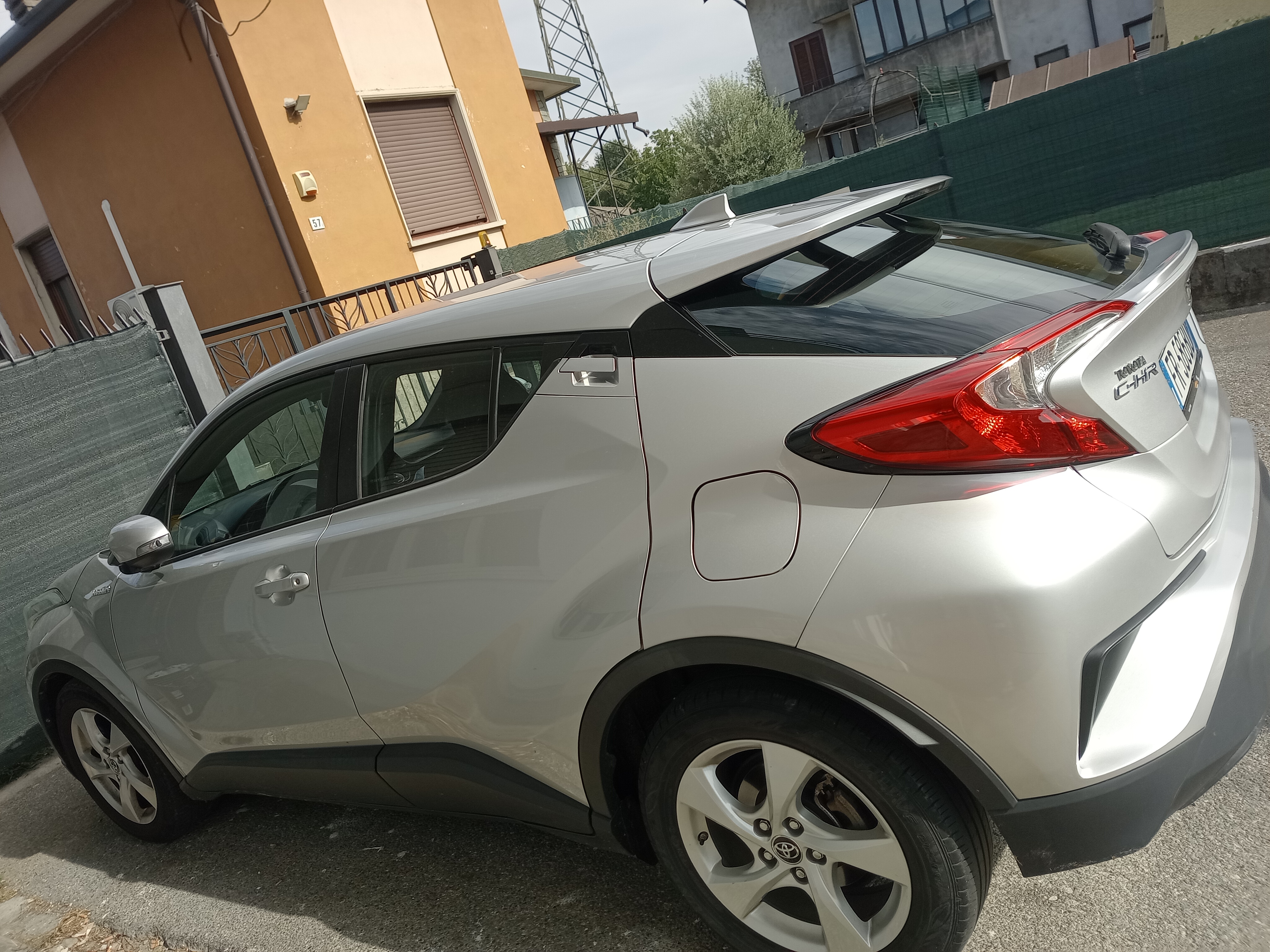 Experience about Toyota CHR shared on PINKBLCK